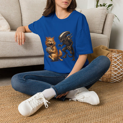 Xenomorph vs. Cat - Alien Graphic T-Shirt — Funny Sci‑Fi Cat Tee