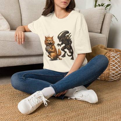 Xenomorph vs. Cat - Alien Graphic T-Shirt — Funny Sci‑Fi Cat Tee