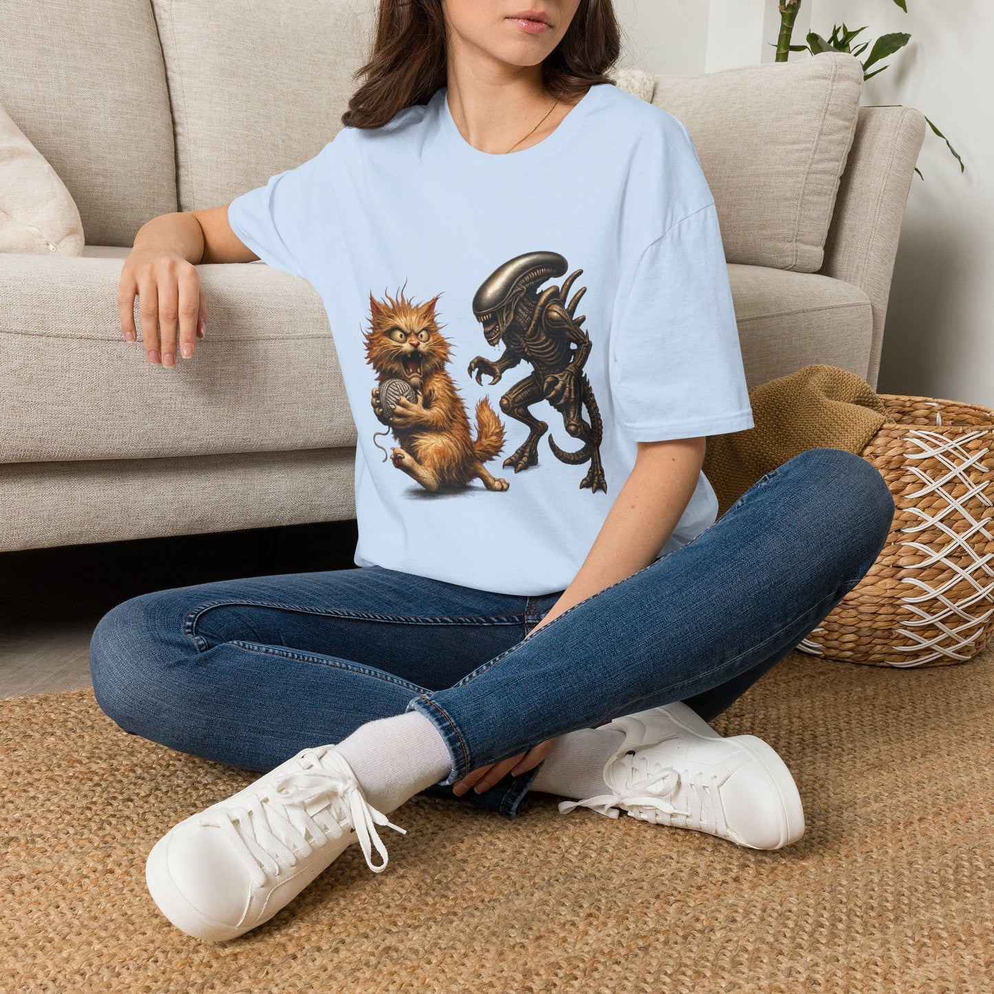 Xenomorph vs. Cat - Alien Graphic T-Shirt — Funny Sci‑Fi Cat Tee