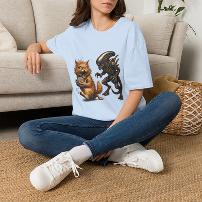 Xenomorph vs. Cat - Alien Graphic T-Shirt — Funny Sci‑Fi Cat Tee